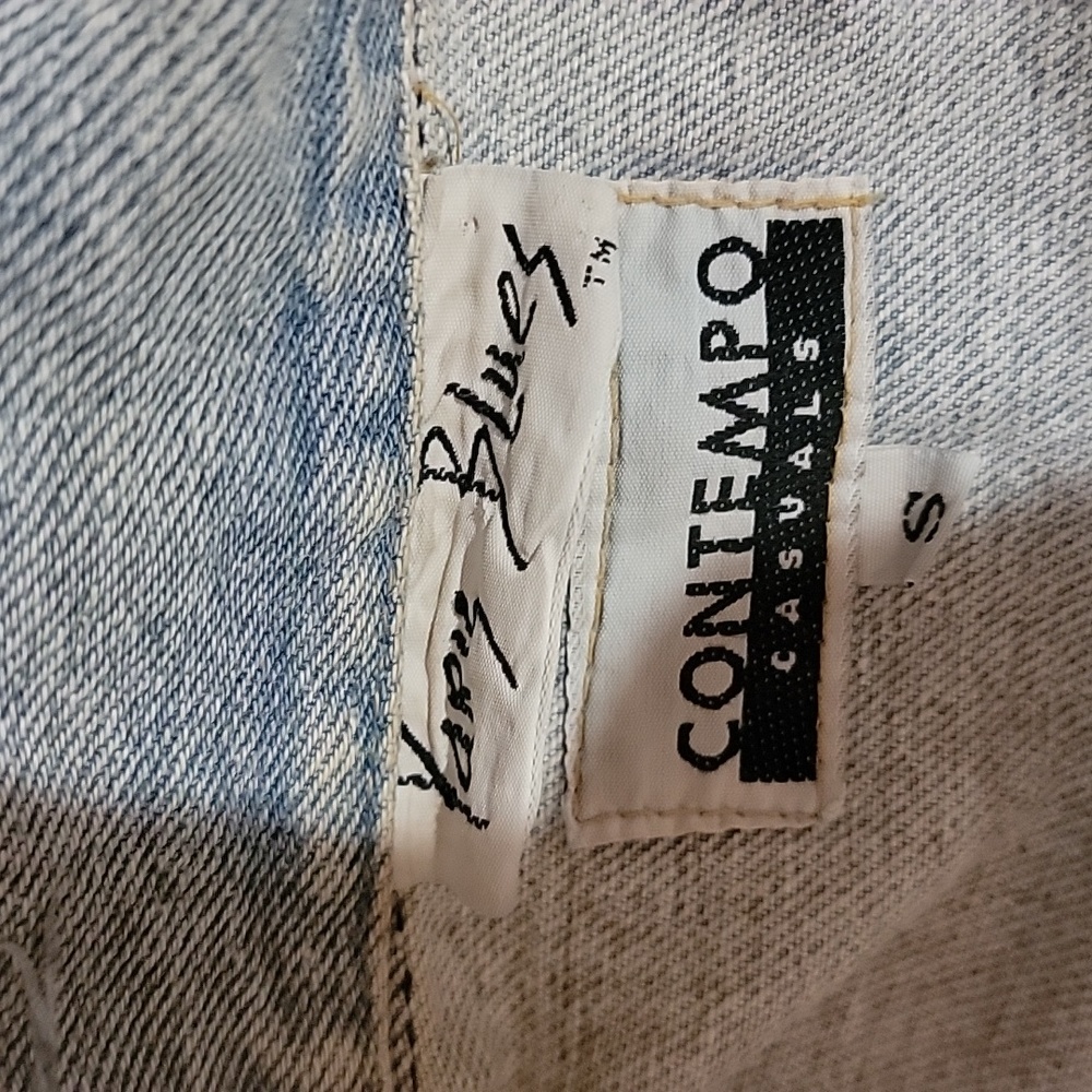 Denim Jacket- Crop Style- Vintage 90's Paris Blue Small-Distressed - Picture 9 of 10